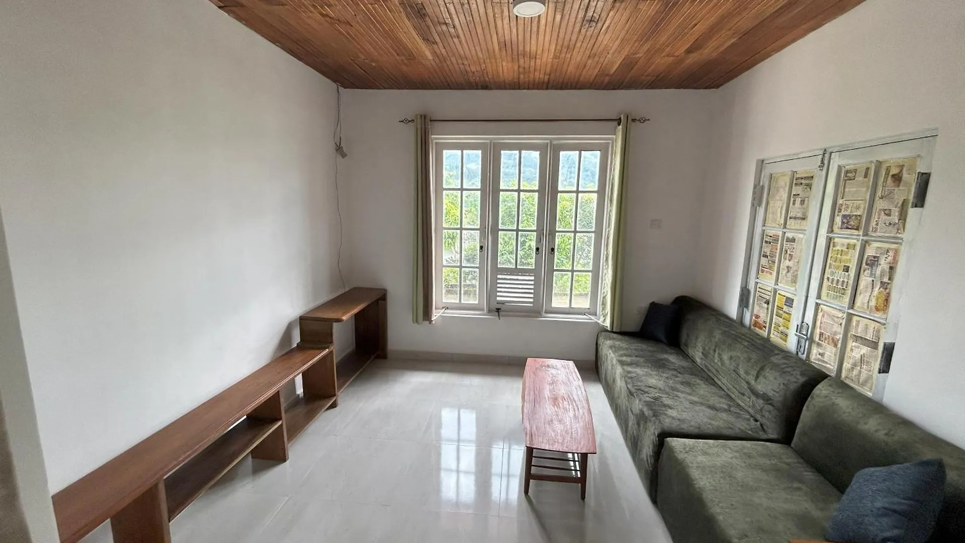 Homestay Hnm Kandy - Peradeniya Small Apartment With A Luxury Bed, Kitchen, Living Area, Attached Washroom Angunawala